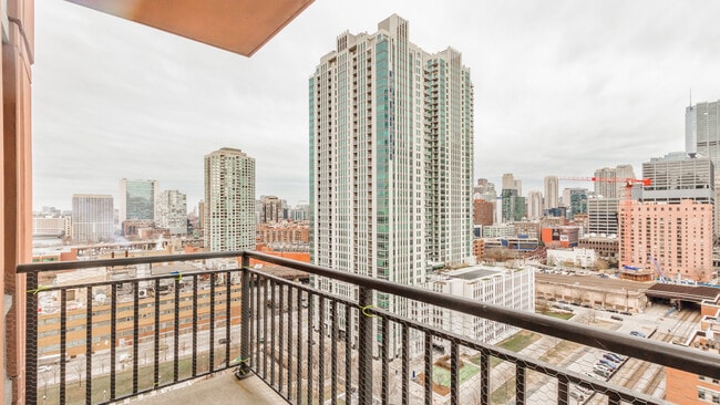 Photo - 330 N Jefferson St Unit 1502