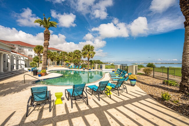 Photo - Baypoint Apartments