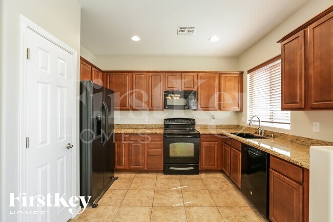 Photo - 2639 W Tamarisk Ave