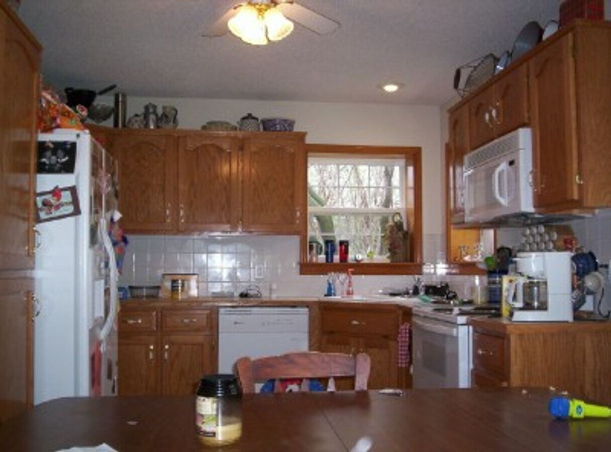 305 Carriage Crossing Rd Rental House Rental in Lansing, KS