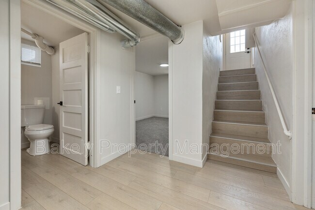 1020 15th Ave S