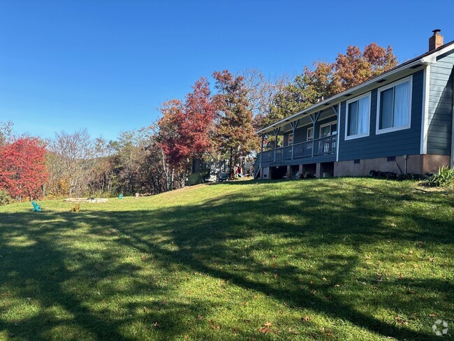 Building Photo - 4099 Twelve Oclock Knob Rd Rental