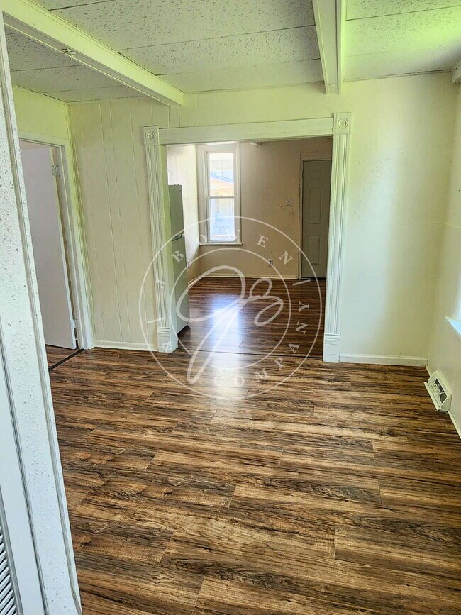 Photo - Spacious 2 Bed Home Minutes from Downtown Toledo