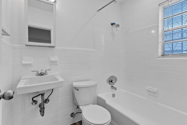 Photo - 46 NW 62nd St