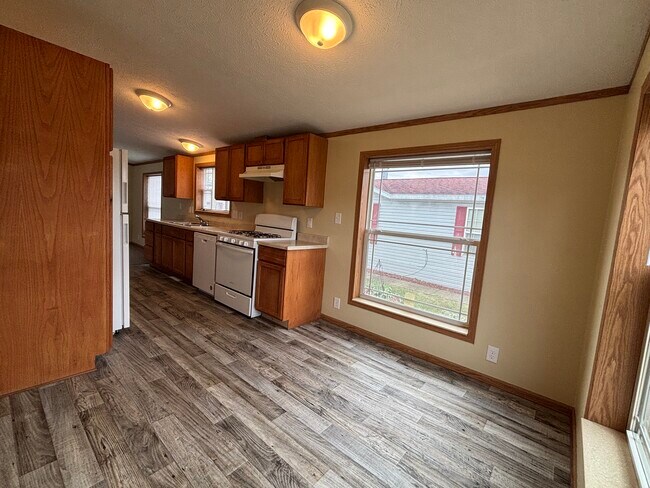 Photo - 314 Scarlet Oak Ln