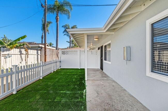 Photo - 306-308 Elm Ave Unidad 865 3rd