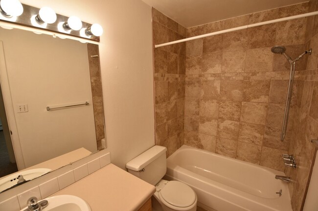 Photo - Spruce Street Apartments