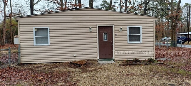 Building Photo - 3 Bed Bungalow in Millville. Eligible for ... Rental