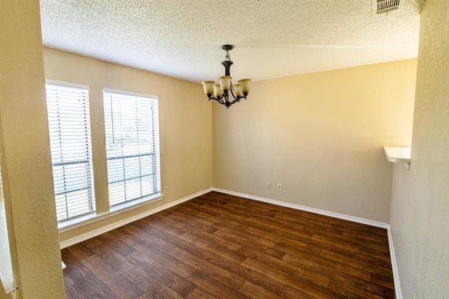 Photo - 604 Rawhide Ct