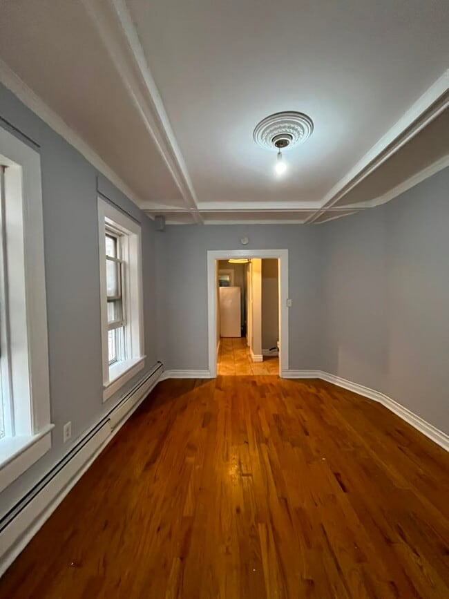 Photo - 110 Baldwin Ave Unit 1L