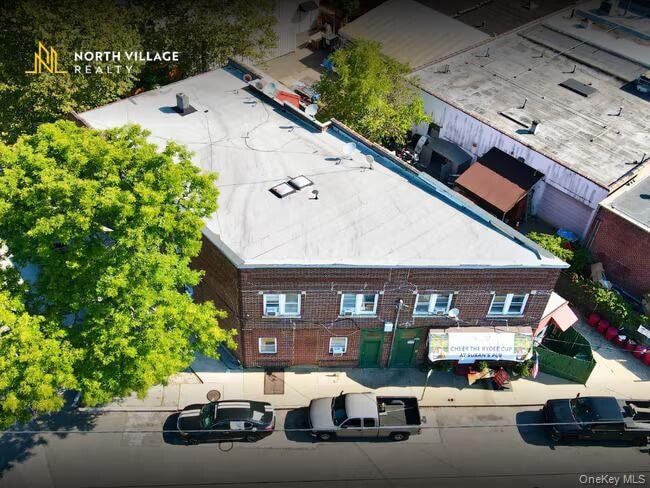 Building Photo - 10 Railroad Ave Unit 5