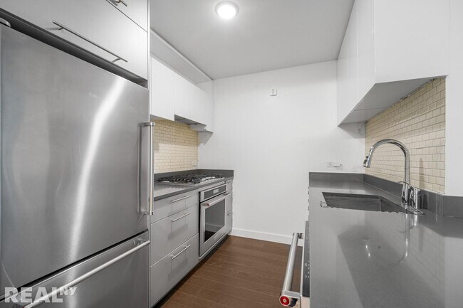 Photo - 181 Front St Unidad 7E