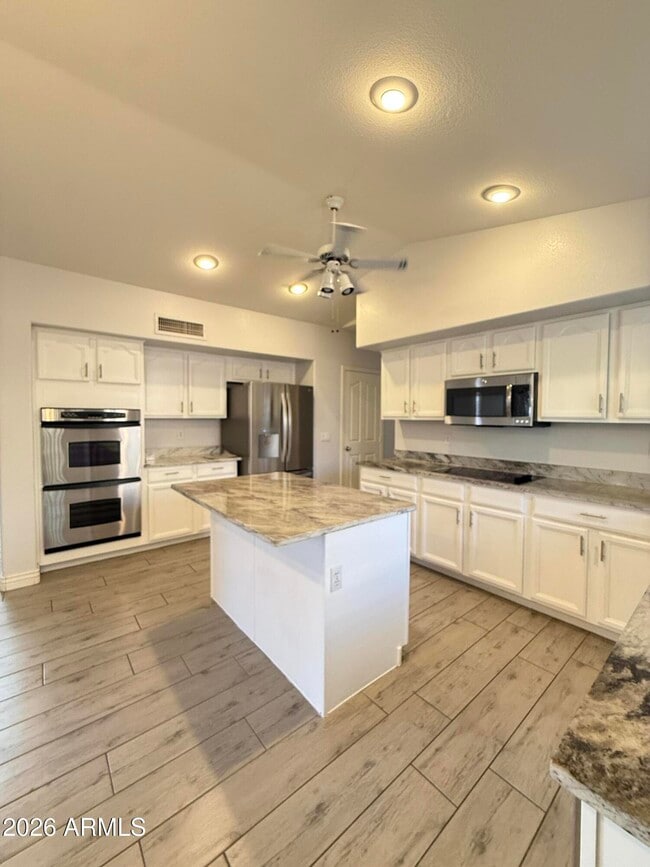 Photo - 1265 E Spur Ave