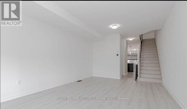 Photo - 1579 Midland Ave