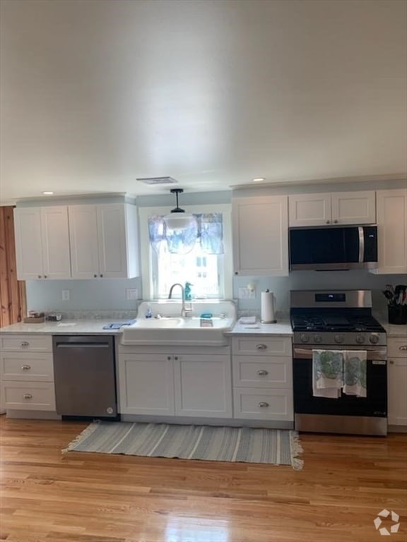 Building Photo - 683 Ocean St Rental