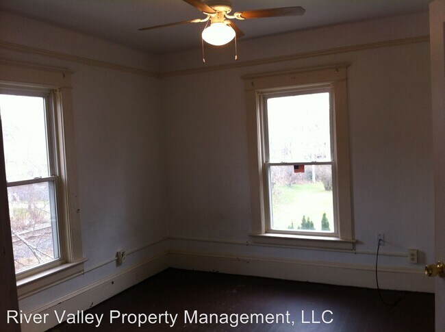 Photo - 24 Durkee St