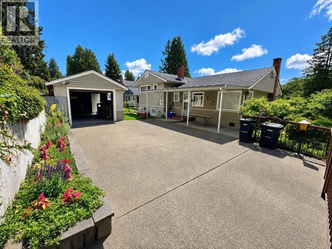 4409 Marine Dr