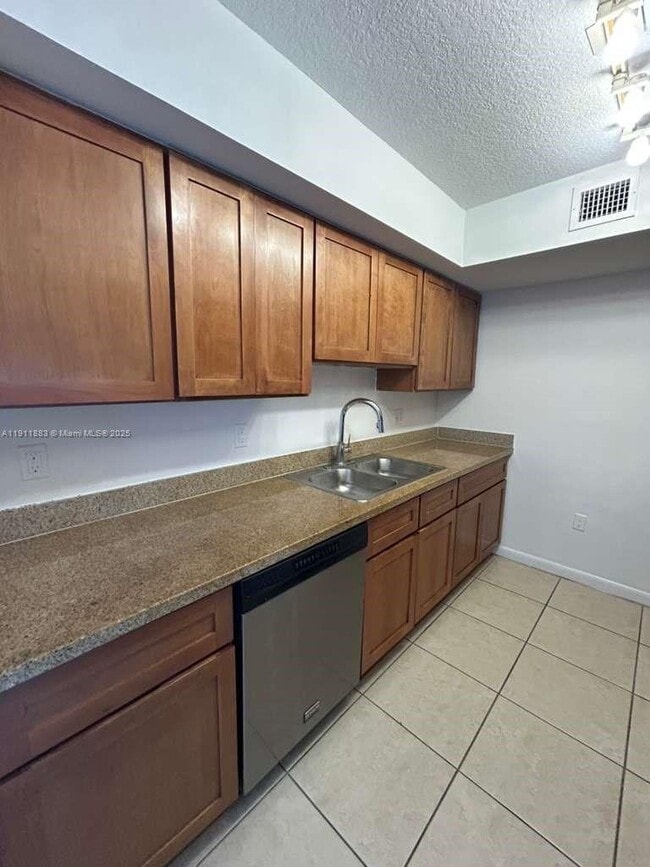 Building Photo - 219 NW 12th Ave Unit 1002