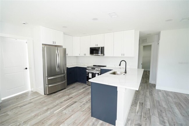 Photo - 5817 Dartmouth Ave N