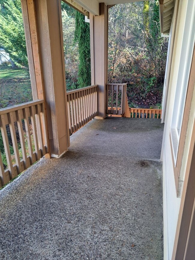 Photo - Secluded 5 bedroom Amazing Views Green Space