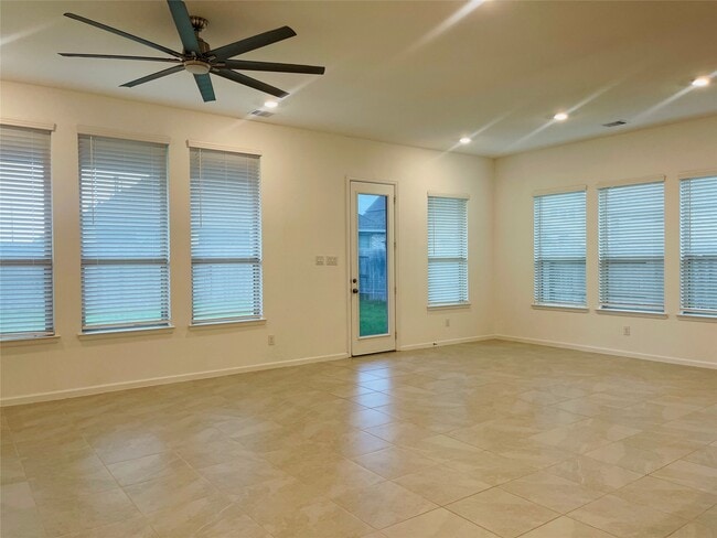 Photo - 3708 Rock Ledge Dr