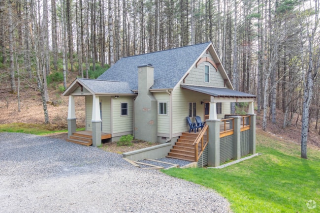 Building Photo - 302 Parkway Dr Rental