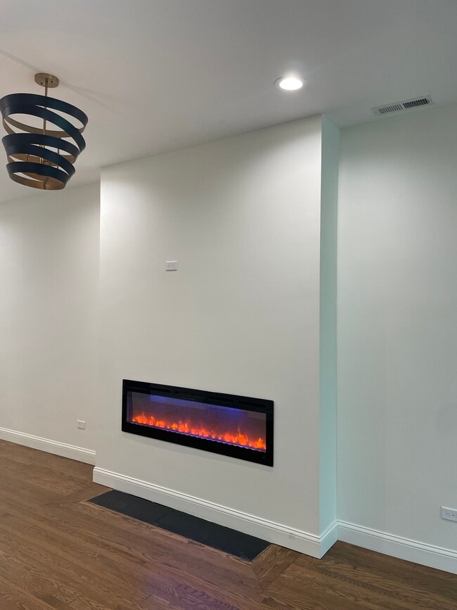 2802 W Warren Blvd Unit 2