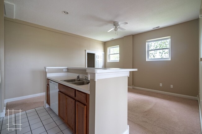 Photo - 225 E 5th Ave Unidad 225 E. 5th Ave Apt. C