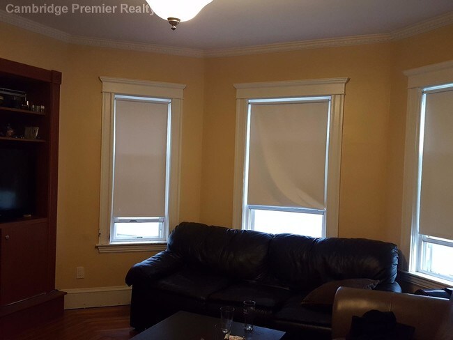 Photo - 179 College Ave