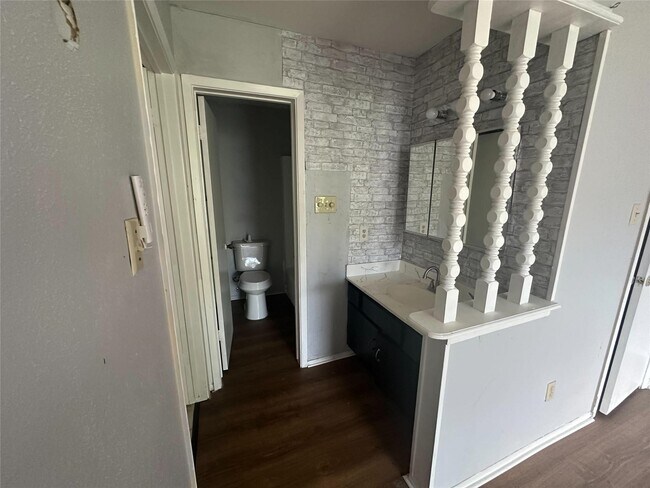 Photo - 9009 Richmond Ave Unit 407