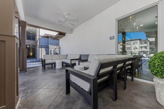 Photo - Everest Largo Apartments