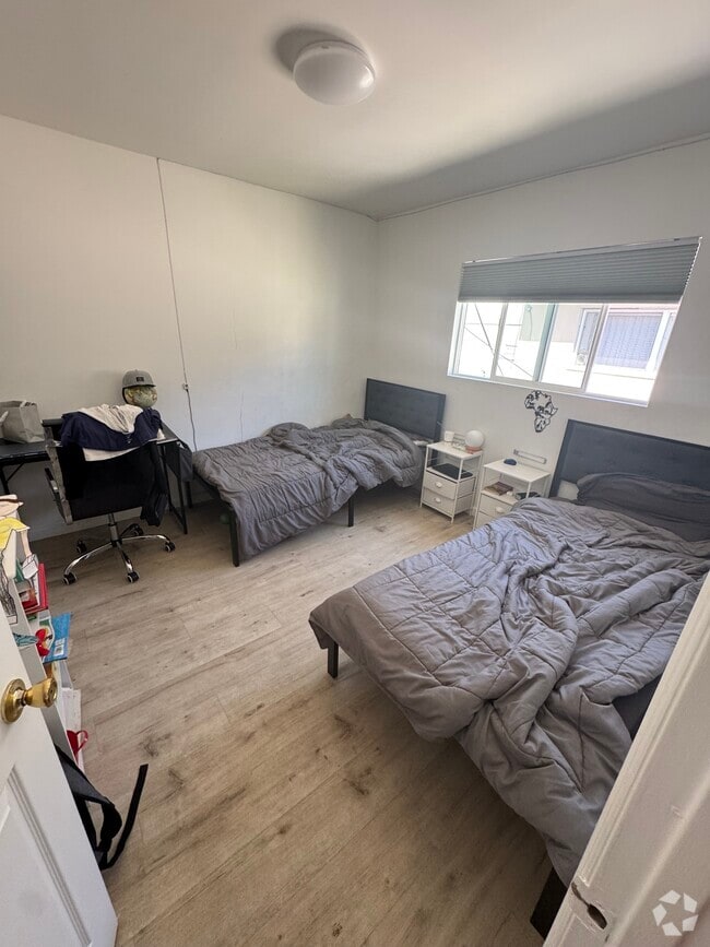 Building Photo - 12611 Barbara Ann St Unit D Rental