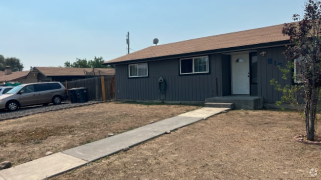 Building Photo - 816 N Evelyn Dr Rental