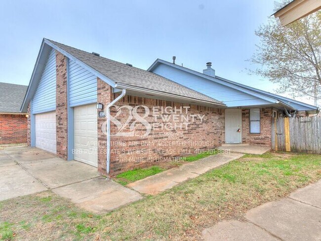 Photo - Now Touring & Available for Move in! 3 Bed/1.5 Bath Duplex in West Norman!