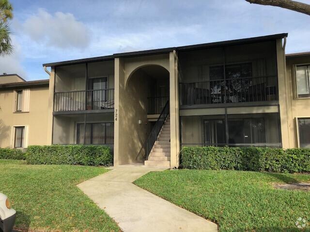 Building Photo - 724 Sunny Pine Way Unit E1 Rental