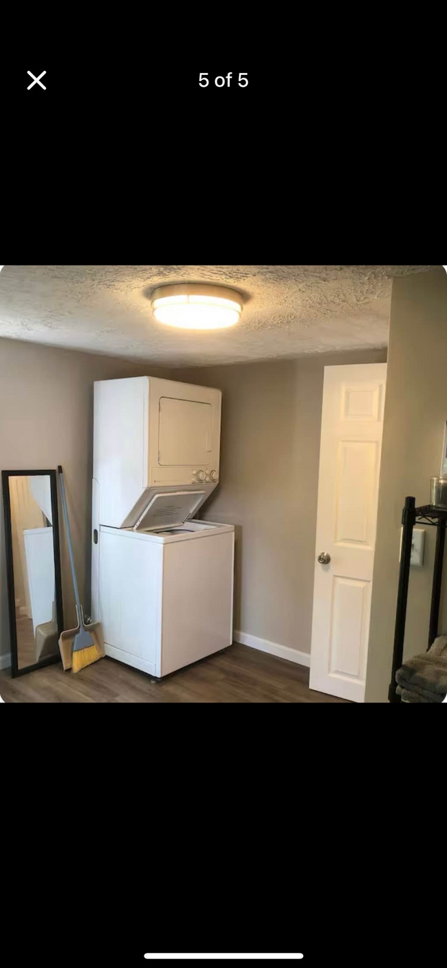 Photo - 1021 Barlow St