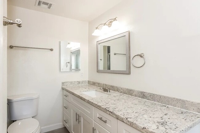 Photo - 8422 E Hubbell St