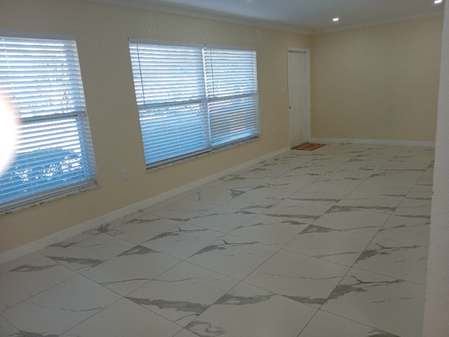 Photo - 378-378 78th Ave NE