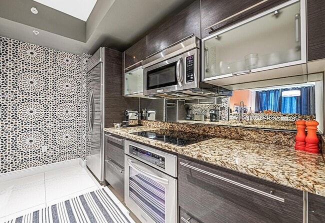 Photo - 550 Okeechobee Blvd Unit 306