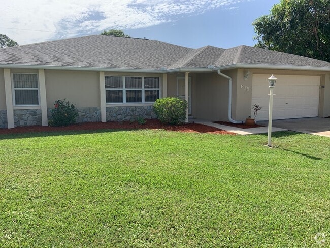 Building Photo - 615 S Sun N Lakes Blvd Rental