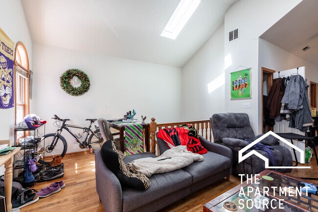 Photo - 920 N Paulina St Unit 2