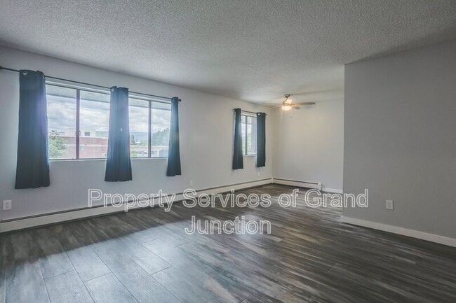 Photo - 1140 Walnut Ave Unit 22