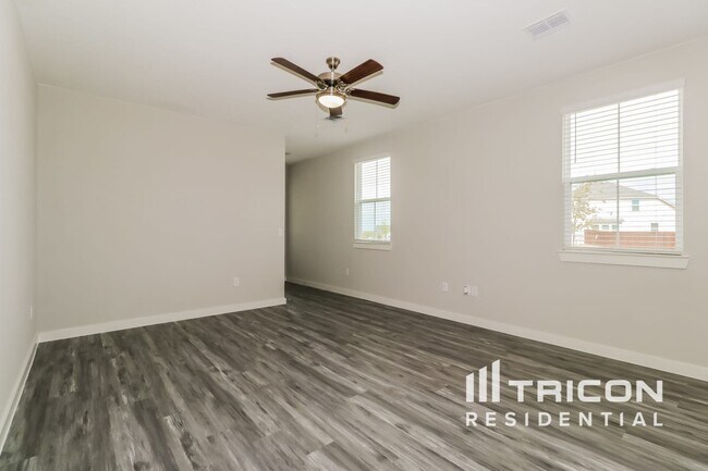 Photo - 540 Raglands Rd