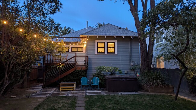 Updated 2bed/bath Midtown home! - Updated 2bed/bath Midtown home!