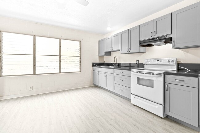 Photo - Newly renovated 3/1 with 2 Parking stalls