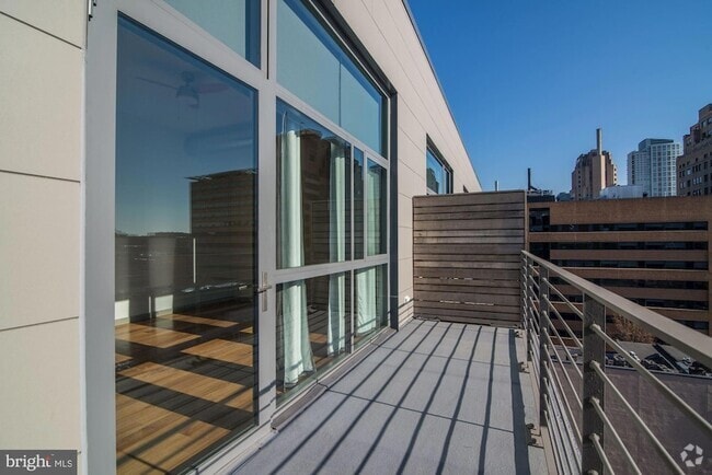 Building Photo - 1125 Sansom St Unit 2B-406 Rental