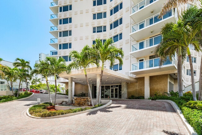 Photo - 3000 Holiday Dr Unit 1803
