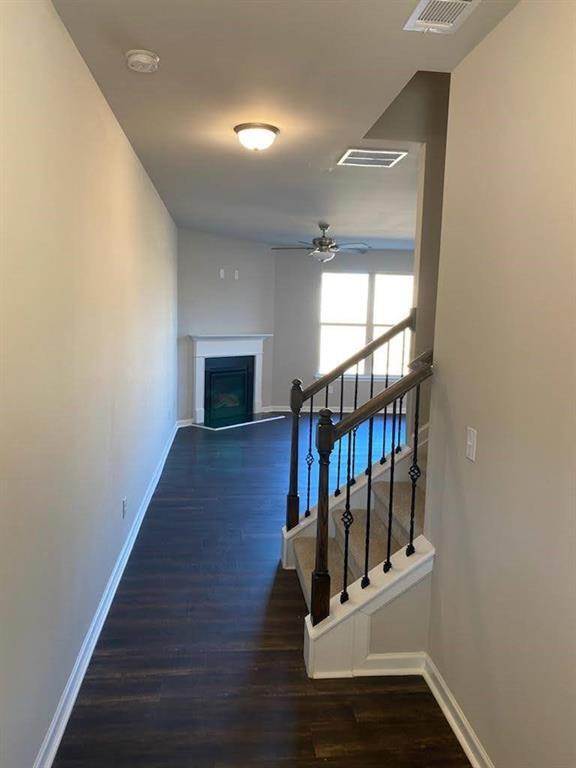 Photo - 200 Broadleaf Way