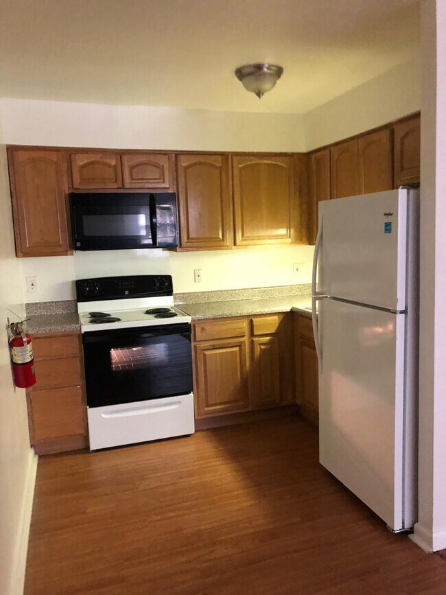 Photo - Ardmore Court of Lansdowne