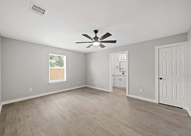Bedroom 3/2nd bathroom - 7109 Avenue L